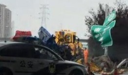 三乡车祸最新爆料新闻视频,视频揭秘事故现场惊人细节