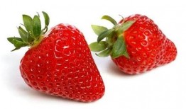 快手网红草莓宝宝吃瓜,趣味横生引网友热议