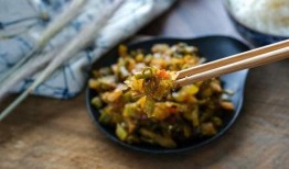 爆料汕头腌菜视频播放下载,视频播放下载，传承美味秘诀